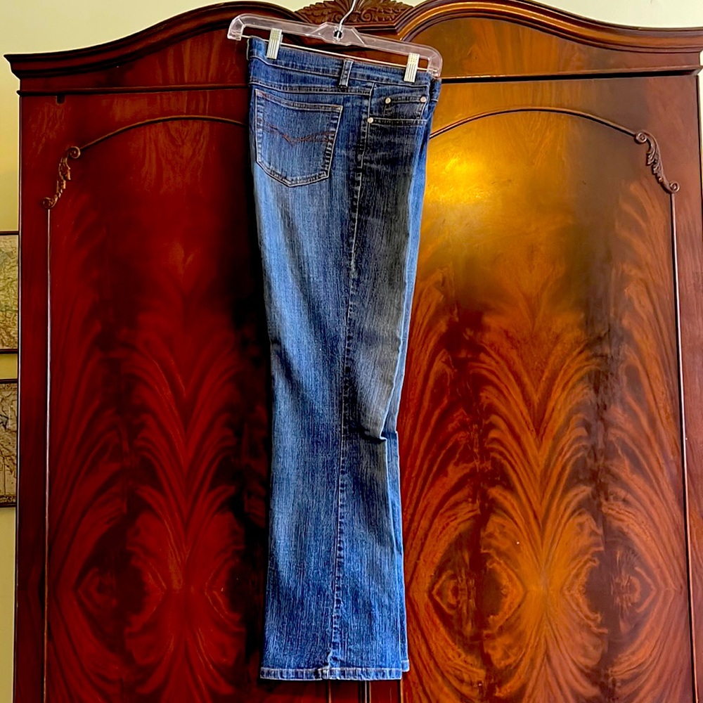 No Boundaries Stretch jeans. Size 7